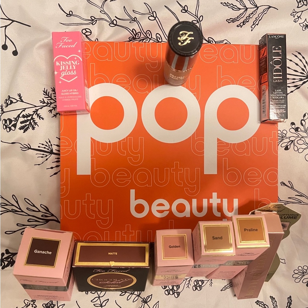 Too Faced Foundation - sand